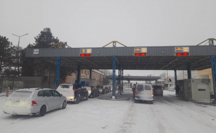 Autoritatile romane permit traversarea camioanelor prin vama Leuseni. Anuntul Politiei de Frontiera Autoritatile romane permit traversarea camioanelor prin vama Leuseni. Anuntul Politiei de Frontiera
