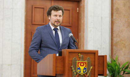 Perciun: „Primarul Chisinaului a impus directorii institutiilor de invatamant din municipiu sa distribuie falsuri prin grupurile de parinti”. Ce credite a luat primarul capitalei - FOTO Perciun: „Primarul Chisinaului a impus directorii institutiilor de invatamant din municipiu sa distribuie falsuri prin grupurile de parinti”. Ce credite a luat primarul capitalei - FOTO