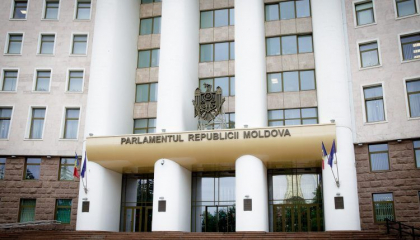Parlamentul urmeaza sa se convoace in sedinta extraordinara. Care este motivul