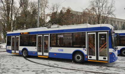 Circulatia transportului public in capitala, restabilita. Se atesta intarzieri de pana la 20 de minute