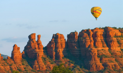 Un balon cu aer cald s-a prabusit in Arizona. Patru oameni au murit, iar un altul a fost grav ranit Un balon cu aer cald s-a prabusit in Arizona. Patru oameni au murit, iar un altul a fost grav ranit