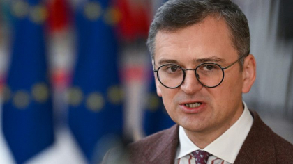 Kuleba cere mai multe ajutoare militare, dar spune ca Ucraina nu cedeaza: „Daca ramanem fara arme, ne vom lupta cu lopetile” Kuleba cere mai multe ajutoare militare, dar spune ca Ucraina nu cedeaza: „Daca ramanem fara arme, ne vom lupta cu lopetile”