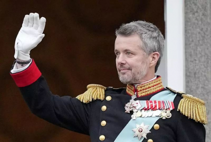 Noul rege al Danemarcei, Frederik al X-lea, surprinde opinia publica prin publicarea unei carti
Noul rege al Danemarcei, Frederik al X-lea, surprinde opinia publica prin publicarea unei carti