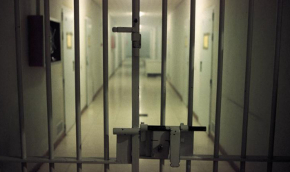 Tanar de 20 de ani, condamnat la 23 de ani de inchisoare: a violat un baiat de 9 ani. Procurorii cer inchisoare pe viata Tanar de 20 de ani, condamnat la 23 de ani de inchisoare: a violat un baiat de 9 ani. Procurorii cer inchisoare pe viata