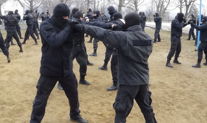 Angajatii din cadrul MAI vor fi instruiti in domeniul antiterorist, de puscasii marini din SUA - FOTO