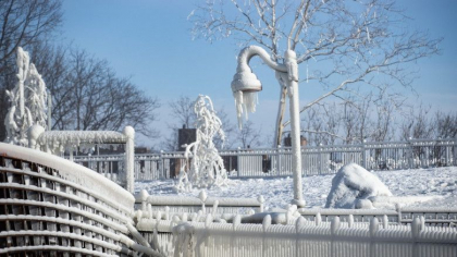 Ger cumplit si ninsori abundente in SUA: Cel putin 50 de oameni au murit din cauza vremii extreme