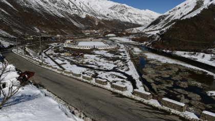 Un avion cu sase rusi s-a prabusit in muntii din Afganistan. Procurorii ancheteaza accidentul