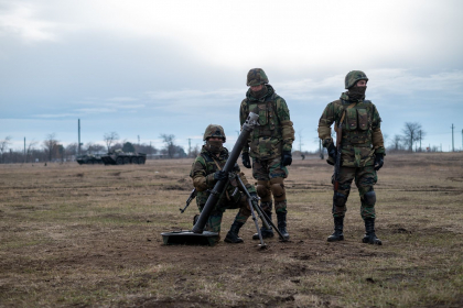 Un grup de militari ai Armatei Nationale desfasoara activitati de instruire alaturi de colegii romani. Cu ce scop se desfasoara aceste antrenamente - FOTO Un grup de militari ai Armatei Nationale desfasoara activitati de instruire alaturi de colegii romani. Cu ce scop se desfasoara aceste antrenamente - FOTO