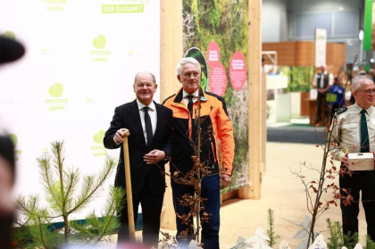Olaf Scholz promite agricultorilor sa le faca viata mai usoara, dupa saptamani de proteste masive
