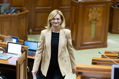 Doina Gherman vine in locul lui Mihai Popsoi. Va fi numita in functia de vicepresedinte al Parlamentului Doina Gherman vine in locul lui Mihai Popsoi. Va fi numita in functia de vicepresedinte al Parlamentului