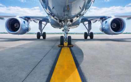 Un tanar ar putea plati peste 100 de mii de euro, dupa ce a facut o gluma proasta la imbarcarea in avion. Ce a spus Un tanar ar putea plati peste 100 de mii de euro, dupa ce a facut o gluma proasta la imbarcarea in avion. Ce a spus