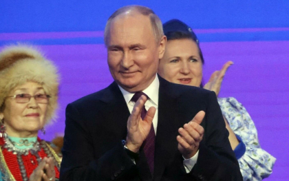 Rusii ii construiesc lui Putin o adevarata bestie. La ce va fi folosit Leningrad, „monstrul” de 170 de metri lungime Rusii ii construiesc lui Putin o adevarata bestie. La ce va fi folosit Leningrad, „monstrul” de 170 de metri lungime