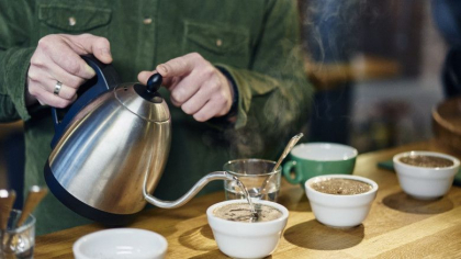 Un barbat a intrat inarmat intr-o cafenea din Germania si a incercat sa ia ostatici. A fost arestat imediat Un barbat a intrat inarmat intr-o cafenea din Germania si a incercat sa ia ostatici. A fost arestat imediat
