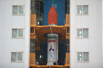 Iranul anunta ca a lansat simultan trei sateliti Iranul anunta ca a lansat simultan trei sateliti