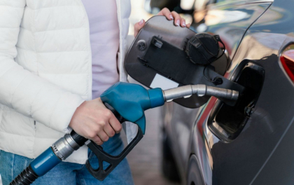 Soferi, faceti plinul. Carburantii continua sa se scumpeasca. Noile preturi stabilite de ANRE - FOTO Soferi, faceti plinul. Carburantii continua sa se scumpeasca. Noile preturi stabilite de ANRE - FOTO