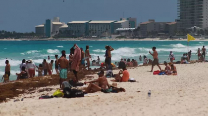 Cel putin patru persoane au murit dupa ce o barca in care se aflau turisti s-a scufundat in Mexic