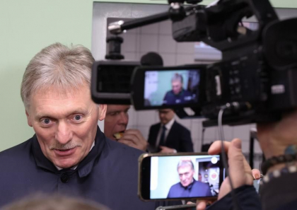  Cum a reactionat purtatorul de cuvant al lui Vladimir Putin cand a fost intrebat daca acesta va participa la dezbateri electorale - VIDEO