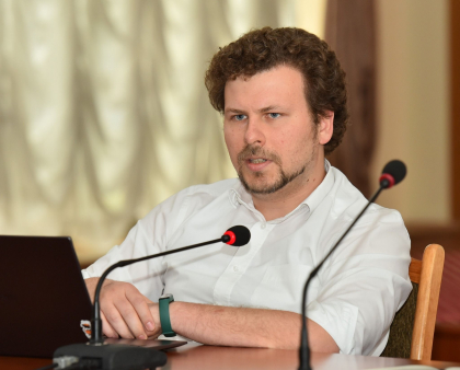 Ministrul Educatiei, dupa declaratiile lui Ion Ceban: „Indemnul nostru catre toti parintii este sa vina maine la sedinta CMC si sa-i spuna tot ce cred despre sistarea finantarii grupelor cu program prelungit de catre primarie” Ministrul Educatiei, dupa declaratiile lui Ion Ceban: „Indemnul nostru catre toti parintii este sa vina maine la sedinta CMC si sa-i spuna tot ce cred despre sistarea finantarii grupelor cu program prelungit de catre primarie”