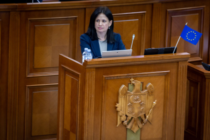Veronica Rosca - noul presedinte al Comisiei juridice, numiri si imunitati a Parlamentului Veronica Rosca - noul presedinte al Comisiei juridice, numiri si imunitati a Parlamentului