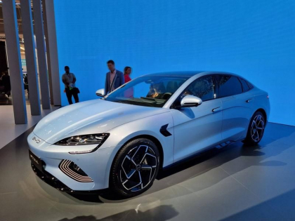 China a devenit cel mai mare exportator de masini si a stabilit inca un record pentru piata auto
China a devenit cel mai mare exportator de masini si a stabilit inca un record pentru piata auto