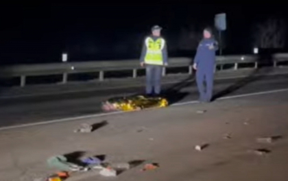 Tragedie pe o sosea din Hincesti: Un barbat, lovit mortal de o masina - VIDEO Tragedie pe o sosea din Hincesti: Un barbat, lovit mortal de o masina - VIDEO