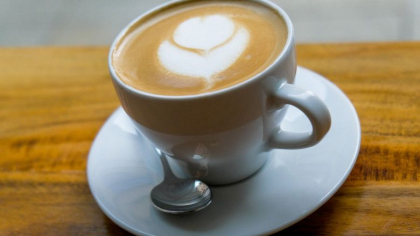 Directorul unei scoli din Japonia a fost demis pentru o jumatate de ceasca de cafea in plus Directorul unei scoli din Japonia a fost demis pentru o jumatate de ceasca de cafea in plus