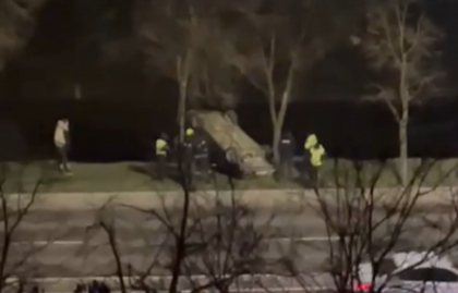 Masina rasturnata, in capitala: la volan se afla un tanar de 21 de ani - VIDEO