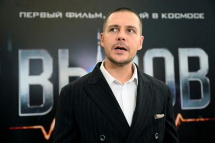 HBO l-a concediat pe actorul Milos Bikovic din „The White Lotus”, dupa ce Ucraina a scos la iveala legaturile cu Putin