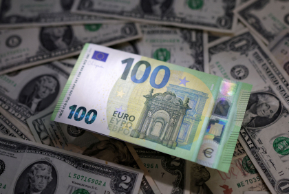 Curs valutar BNM pentru 7 februarie. Cat costa astazi un euro si un dolar - FOTO
