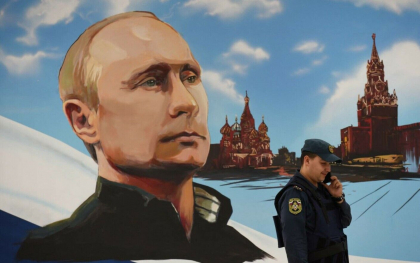 Putin si-a ales trei adversari cu care se va lupta pentru sefia Rusiei. Principalul rival, exclus de Kremlin Putin si-a ales trei adversari cu care se va lupta pentru sefia Rusiei. Principalul rival, exclus de Kremlin