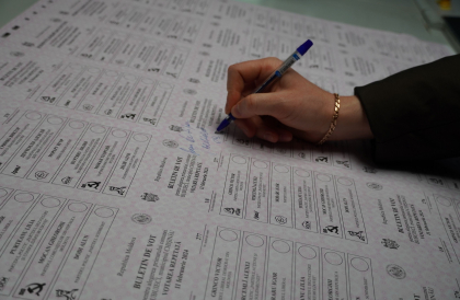 Alegeri repetate la Bubuieci: CEC a inceput tiparirea buletinelor de vot - FOTO Alegeri repetate la Bubuieci: CEC a inceput tiparirea buletinelor de vot - FOTO