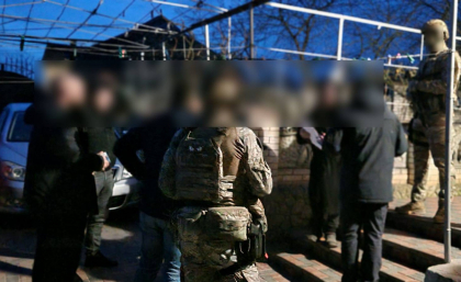 Perchezitii la Stefan Voda, dupa organizarea migratiei ilegale. Ce au descoperit politistii - FOTO
