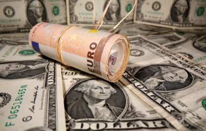 Curs valutar BNM pentru 14 februarie. Cat costa astazi un euro si un dolar - FOTO

