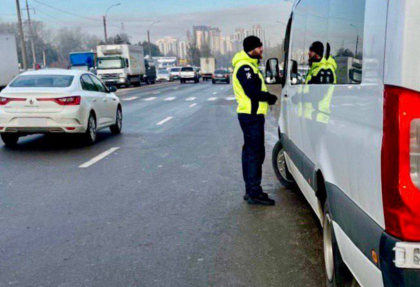 Soferii de autobuze si camioane, pazea! Politia va fi cu ochii pe voi incepand de maine - FOTO Soferii de autobuze si camioane, pazea! Politia va fi cu ochii pe voi incepand de maine - FOTO