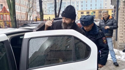 Un preot rus a fost arestat dupa ce a anuntat ca va tine o slujba in memoria lui Aleksei Navalnii Un preot rus a fost arestat dupa ce a anuntat ca va tine o slujba in memoria lui Aleksei Navalnii