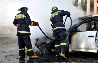 Autoturism, distrus de flacari, la Nisporeni. Precizarile IGSU Autoturism, distrus de flacari, la Nisporeni. Precizarile IGSU