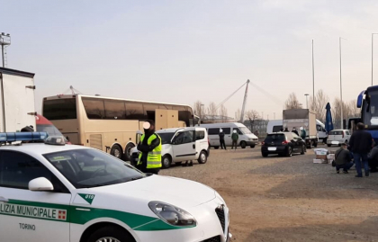 Controale in Italia: soferii de autocare din Romania si Moldova au primit amenzi usturatoare, iar unele produse au fost confiscate si distruse 