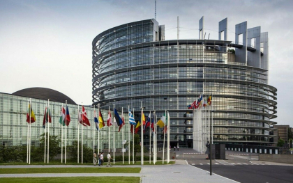Spionaj la Parlamentul European. Software de supraveghere, gasit pe telefoanele unor europarlamentari din comisia de aparare
Spionaj la Parlamentul European. Software de supraveghere, gasit pe telefoanele unor europarlamentari din comisia de aparare
