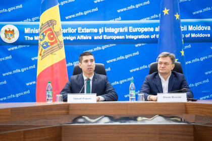 Prim-ministrul tarii si ministrul de Externe saluta decizia UE de a impune sanctiuni impotriva a sase persoane responsabile de actiuni de destabilizare in tara noastra Prim-ministrul tarii si ministrul de Externe saluta decizia UE de a impune sanctiuni impotriva a sase persoane responsabile de actiuni de destabilizare in tara noastra