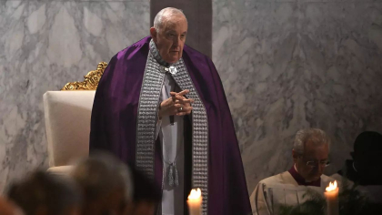 Papa Francisc sufera de gripa si a fost nevoit sa-si anuleze audientele publice Papa Francisc sufera de gripa si a fost nevoit sa-si anuleze audientele publice