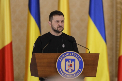 Zelenski le propune tarilor balcanice sa colaboreze cu Kievul pentru productia de arme si munitii. Peste 500 de companii din Ucraina lucreaza acum in industria de aparare
