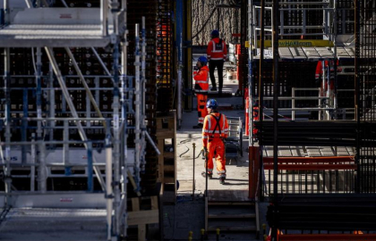 Germania: Incetinirea economiei a lovit piata muncii, peste 2,7 milioane de oameni isi cauta de lucru
Germania: Incetinirea economiei a lovit piata muncii, peste 2,7 milioane de oameni isi cauta de lucru
