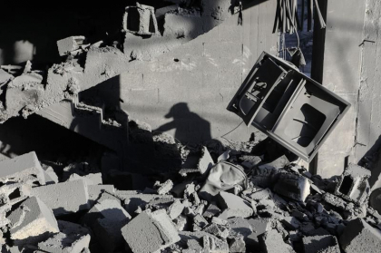 Colonisti israelieni au fortat un punct de control, unii avansand 500 de metri in Fasia Gaza Colonisti israelieni au fortat un punct de control, unii avansand 500 de metri in Fasia Gaza