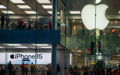 Apple a primit o amenda de 1,8 miliarde de euro pentru ca a incalcat legislatia Uniunii Europene
Apple a primit o amenda de 1,8 miliarde de euro pentru ca a incalcat legislatia Uniunii Europene