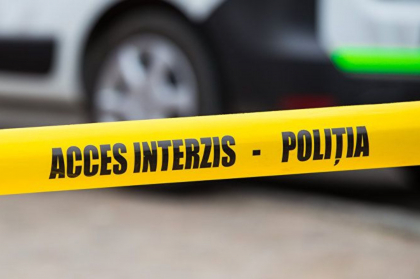Si-a ucis soacra cu o deosebita cruzime, iar sotia a reusit sa scape prefacandu-se moarta. Un barbat din Criuleni, plasat in arest preventiv