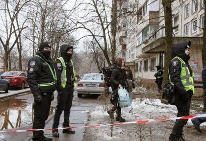 Un hot prins in flagrant delict la Kiev a incercat sa arunce o grenada spre politistii care il urmareau. Risca inchisoarea pe viata