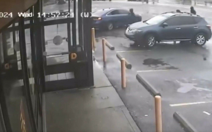 Opt liceeni, raniti intr-o statie de autobuz, in Philadelphia. Un adolescent a fost impuscat de 16 ori. Este in stare critica - VIDEO
Opt liceeni, raniti intr-o statie de autobuz, in Philadelphia. Un adolescent a fost impuscat de 16 ori. Este in stare critica - VIDEO