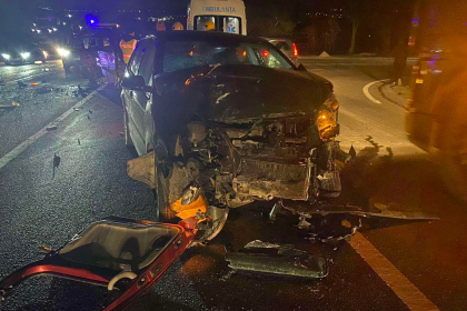 Accident rutier la intrarea in Sociteni: Un adolescent, transportat la spital - FOTO