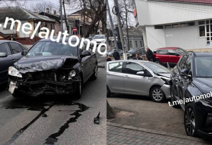 Copil de cinci ani, transportat la spital, in urma unui accident cu trei masini implicate - FOTO Copil de cinci ani, transportat la spital, in urma unui accident cu trei masini implicate - FOTO