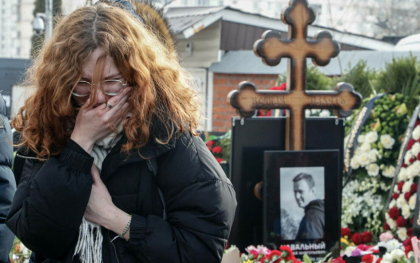 Mesajul parintilor lui Aleksei Navalnii pentru miile de rusi care i-au adus un omagiu Mesajul parintilor lui Aleksei Navalnii pentru miile de rusi care i-au adus un omagiu